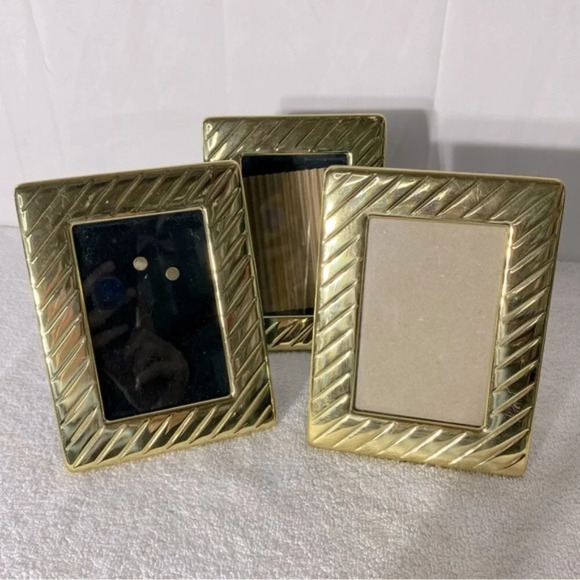 Vintage Gold Brass Tone Diagonal Ribbed Texture Picture Frames X3 - Picture 1 of 13